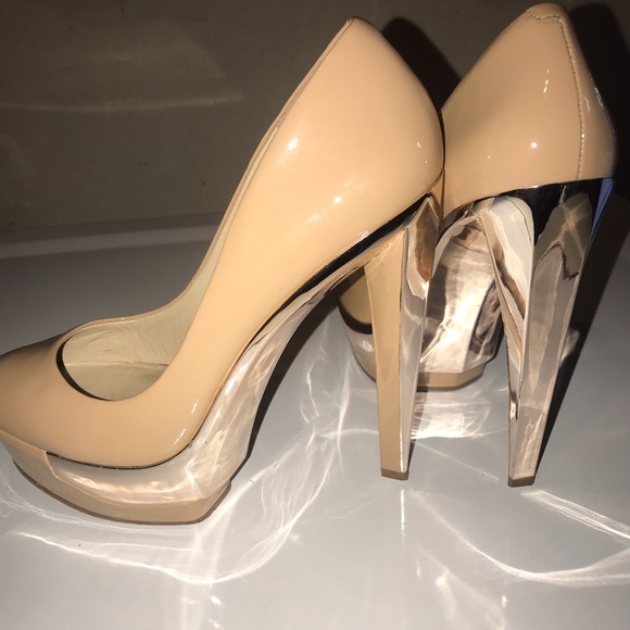 Beautiful Brian Atwood pump  diva high heel. - Picture 3 of 7